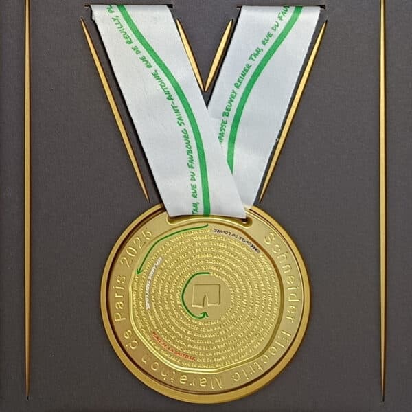 Cadre médaille du Marathon de Paris 2025 – Image 2